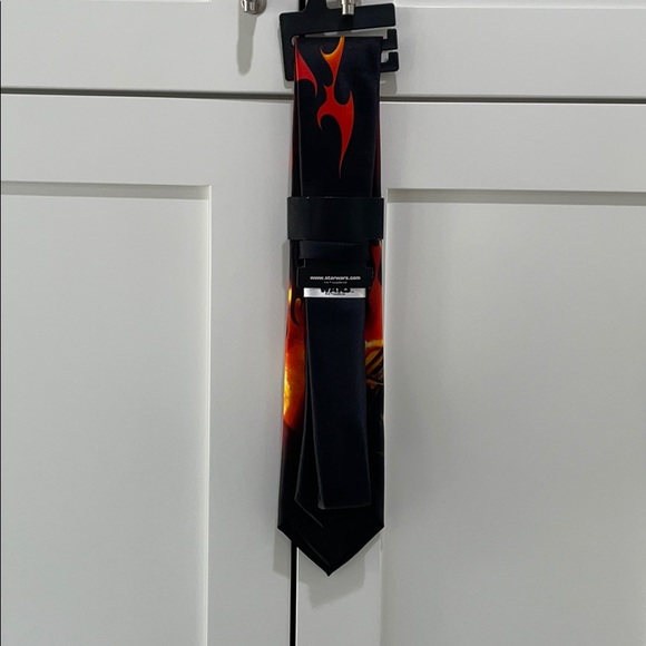 Star Wars Vader tie. - Picture 6 of 6